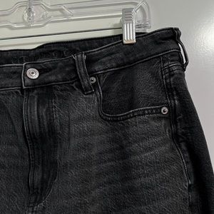 AE Strigid Mom Jean (high rise) - 12 short